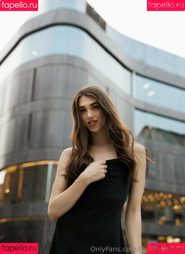 theginadivine / theginadivine.official Onlyfans Photo Gallery 