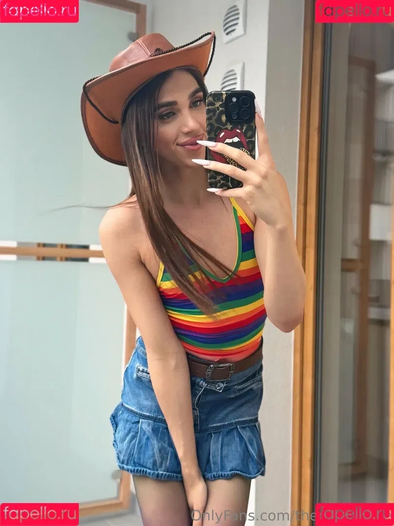 theginadivine / theginadivine.official Onlyfans Photo Gallery 