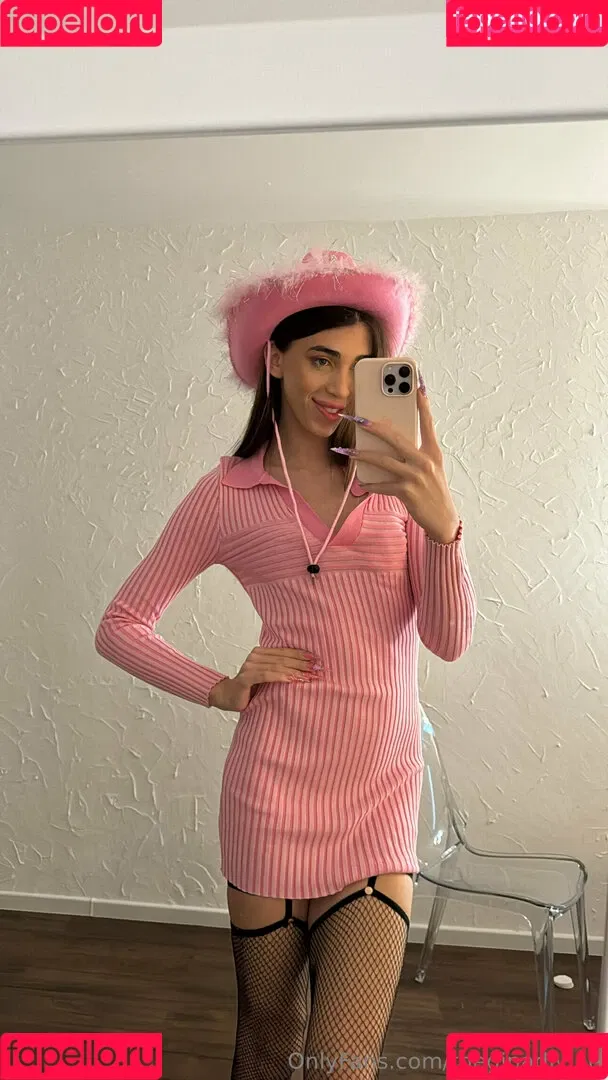 theginadivine / theginadivine.official Onlyfans Photo Gallery 