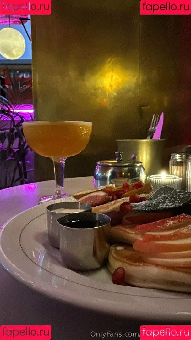 theginadivine / theginadivine.official Onlyfans Photo Gallery 