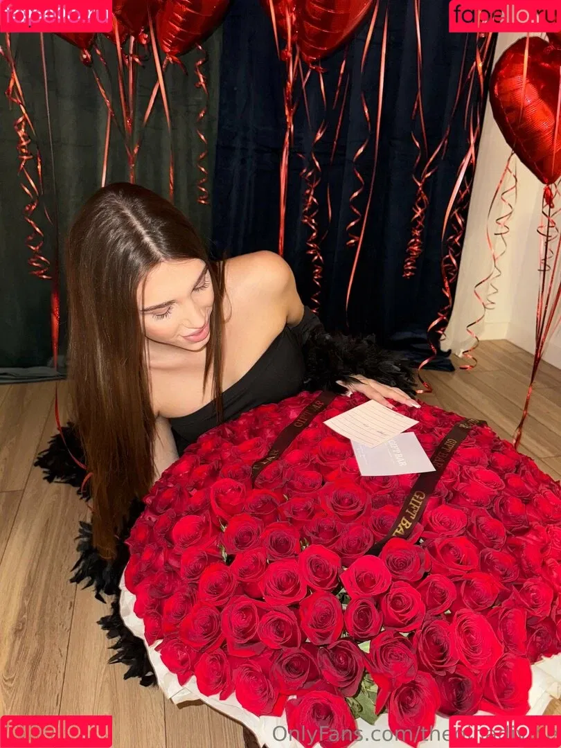 theginadivine / theginadivine.official Onlyfans Photo Gallery 