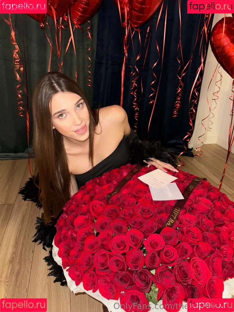 theginadivine / theginadivine.official Onlyfans Photo Gallery 