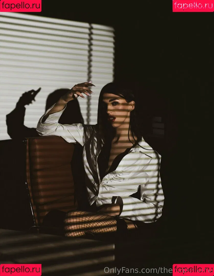 theginadivine / theginadivine.official Onlyfans Photo Gallery 