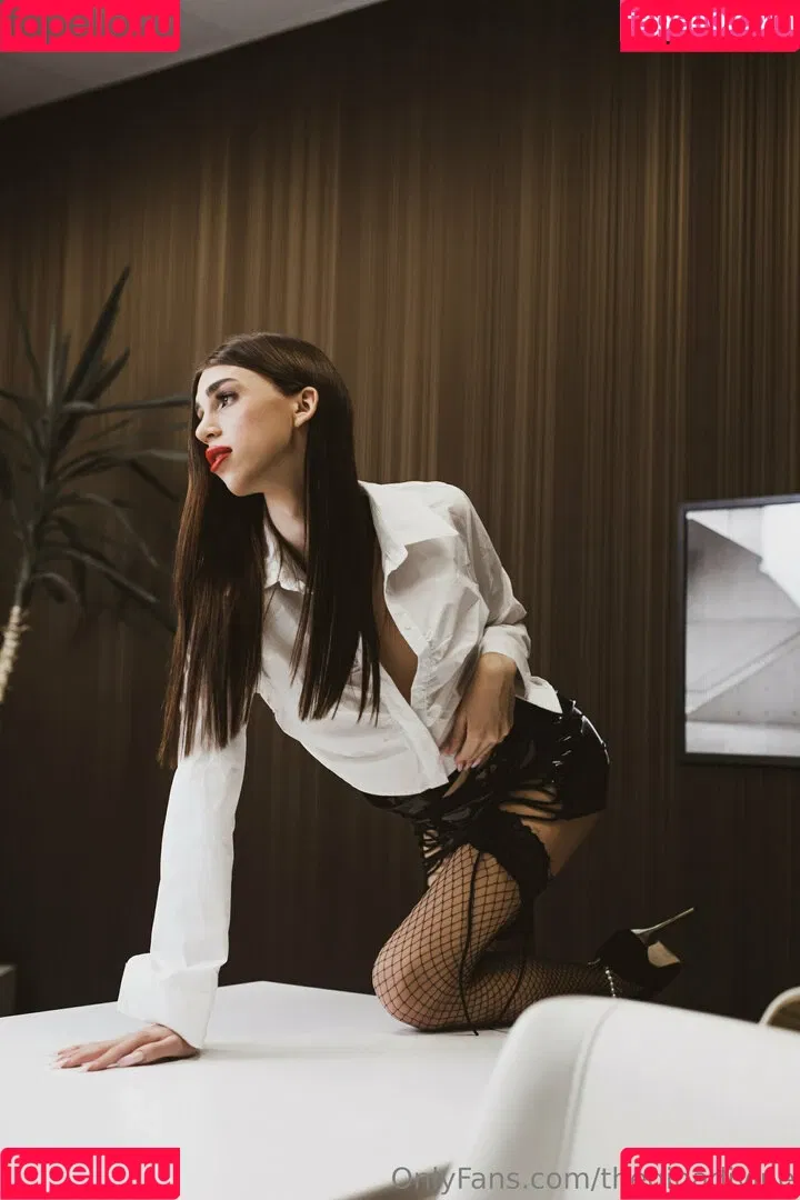 theginadivine / theginadivine.official Onlyfans Photo Gallery 