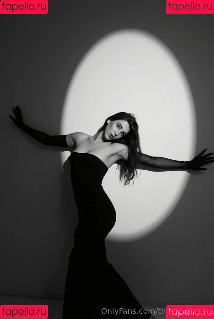 theginadivine / theginadivine.official Onlyfans Photo Gallery 