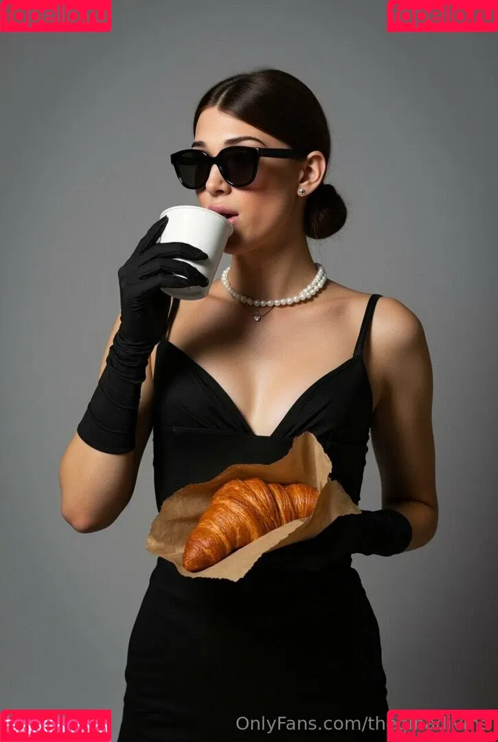 theginadivine / theginadivine.official Onlyfans Photo Gallery 