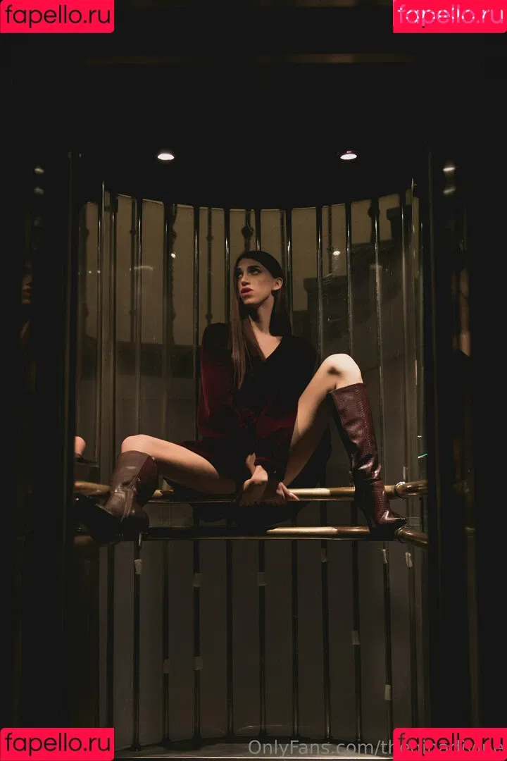 theginadivine / theginadivine.official Onlyfans Photo Gallery 