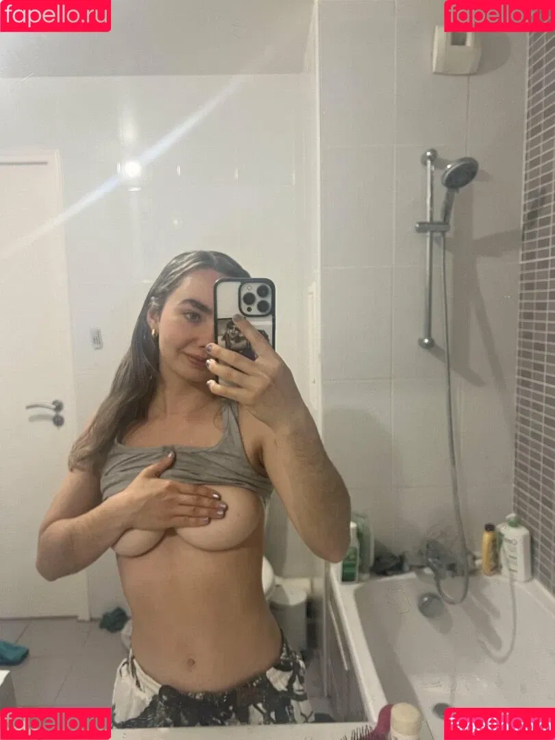 adventurewithalaska / alaskarenee Onlyfans Photo Gallery 