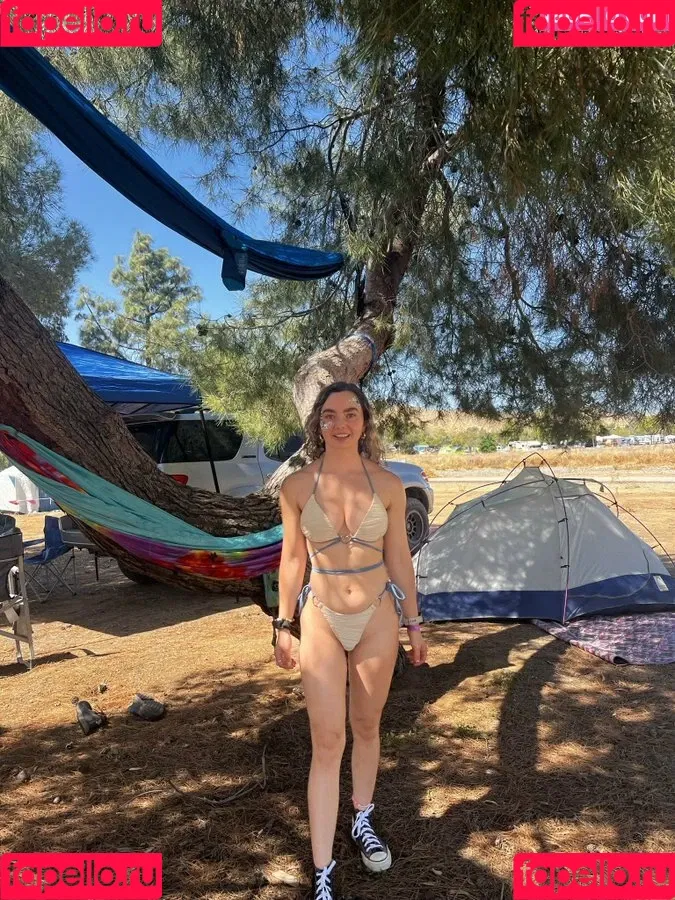 adventurewithalaska / alaskarenee Onlyfans Photo Gallery 