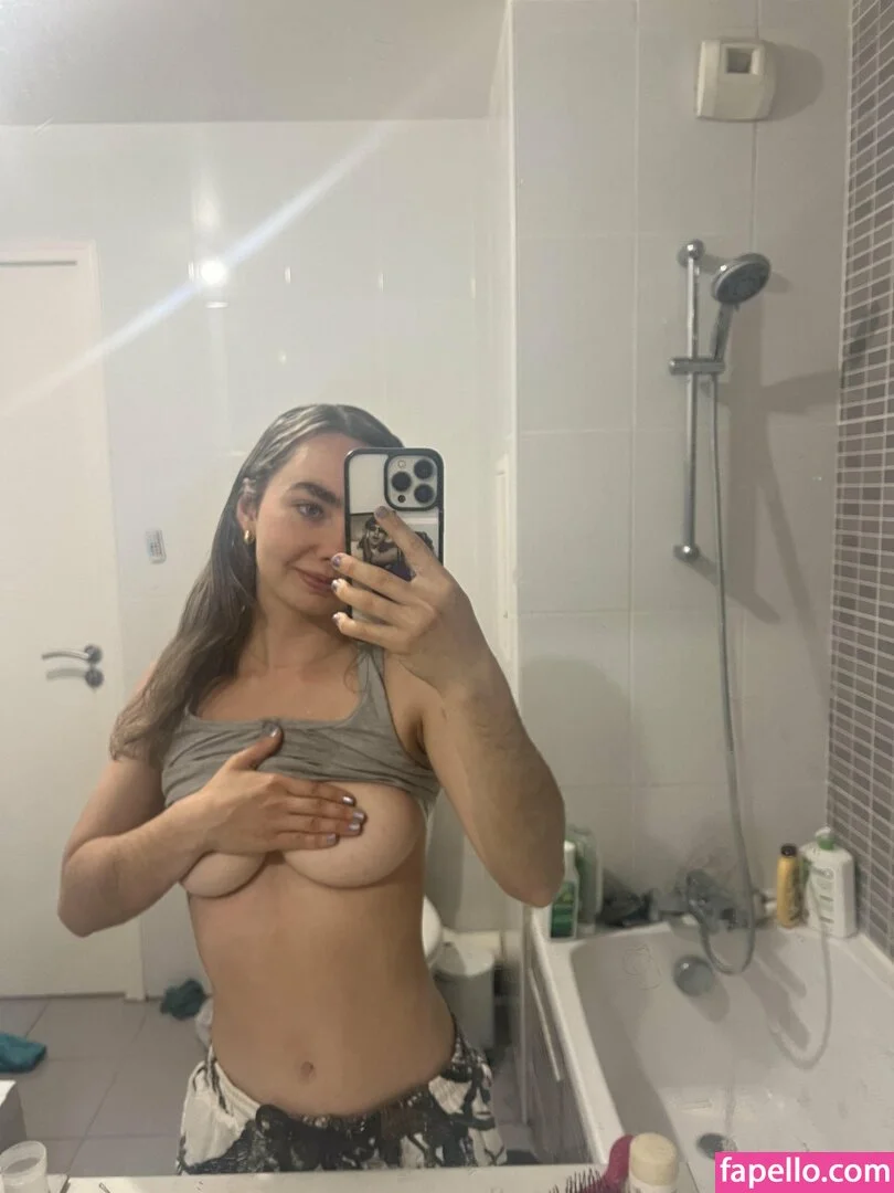 adventurewithalaska / alaskarenee Onlyfans Photo Gallery 