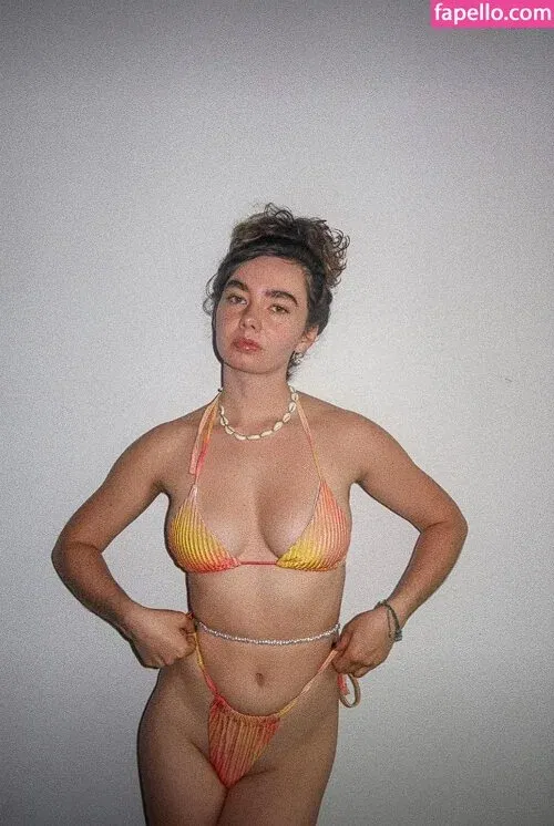 adventurewithalaska / alaskarenee Onlyfans Photo Gallery 