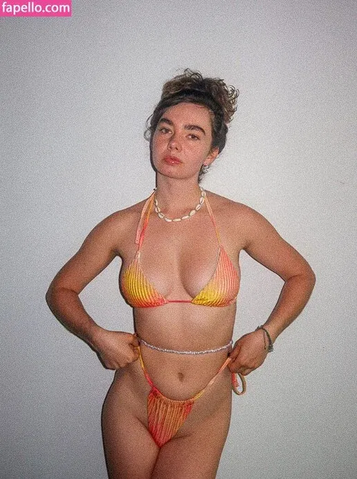 adventurewithalaska / alaskarenee Onlyfans Photo Gallery 