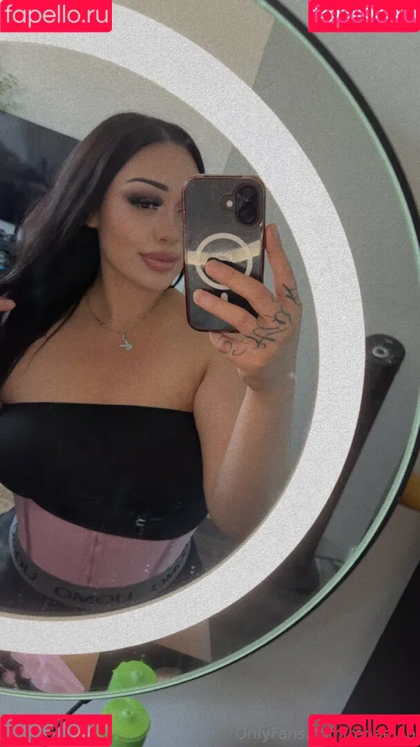 renaevip Onlyfans Photo Gallery 