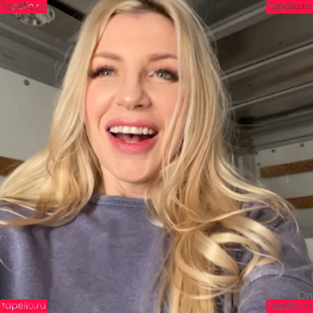 Ashley Fires / alternateashley / ashleyfires Onlyfans Photo Gallery 