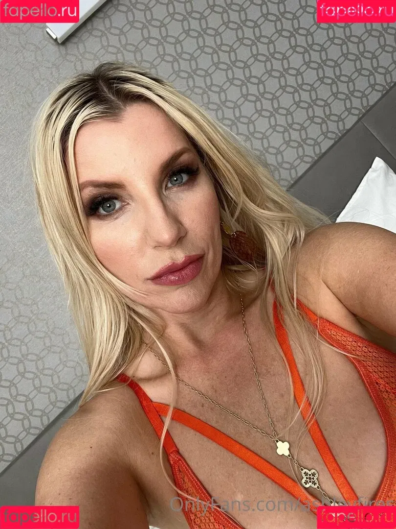 Ashley Fires / alternateashley / ashleyfires Onlyfans Photo Gallery 