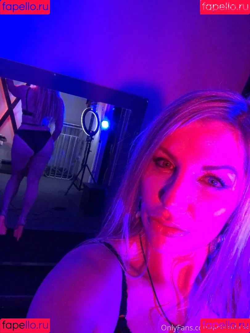 Ashley Fires / alternateashley / ashleyfires Onlyfans Photo Gallery 