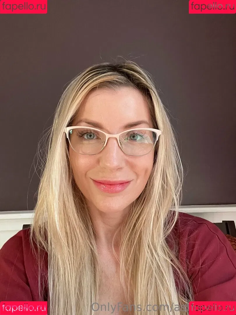 Ashley Fires / alternateashley / ashleyfires Onlyfans Photo Gallery 