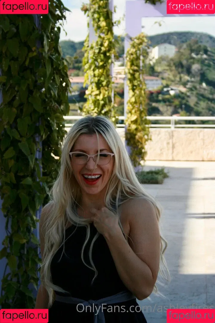 Ashley Fires / alternateashley / ashleyfires Onlyfans Photo Gallery 