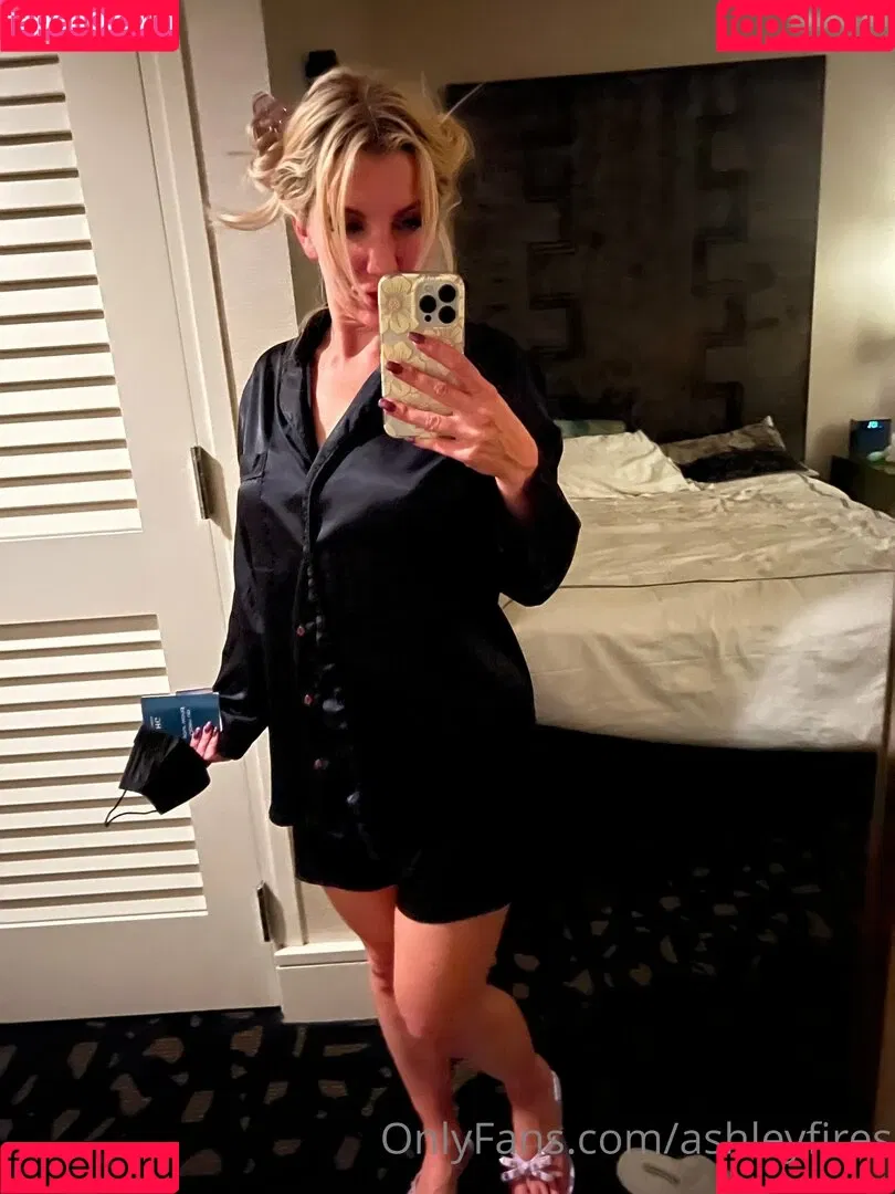 Ashley Fires / alternateashley / ashleyfires Onlyfans Photo Gallery 