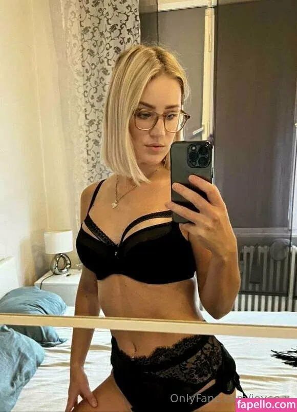 Joyce X / _Joyce_xxxx / imjoycexx / joyce.x Onlyfans Photo Gallery 