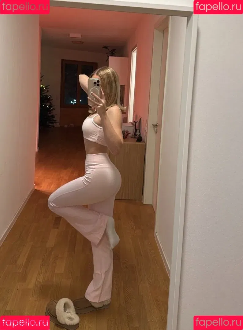 ambermg_vip / prncss.ember / prncss_amber Onlyfans Photo Gallery 