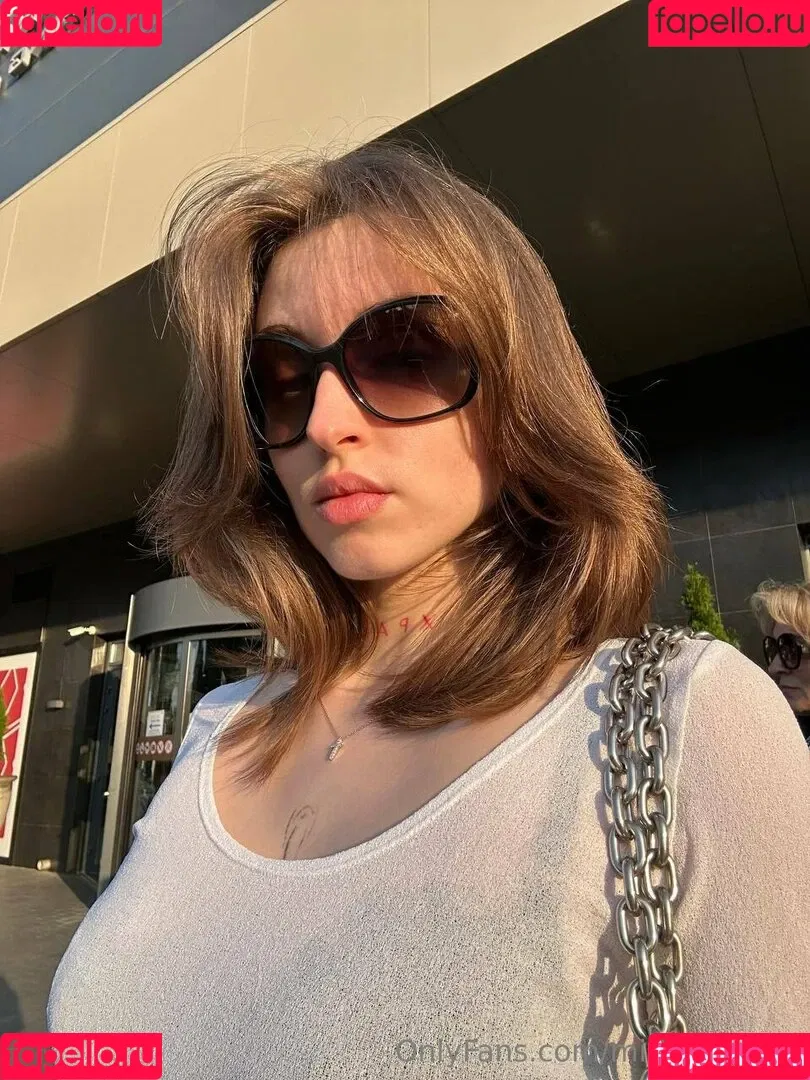 mira_wonder / mira_wonderkiss Onlyfans Photo Gallery 