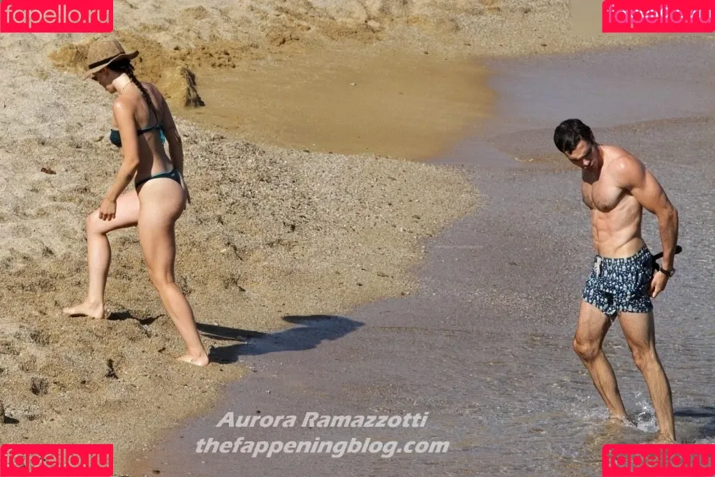 Aurora Ramazzotti / Michelle Hunziker's daughter / therealauroragram Onlyfans Photo Gallery 