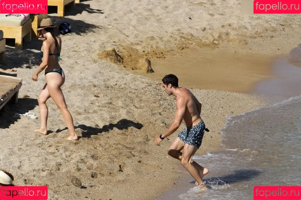 Aurora Ramazzotti / Michelle Hunziker's daughter / therealauroragram Onlyfans Photo Gallery 