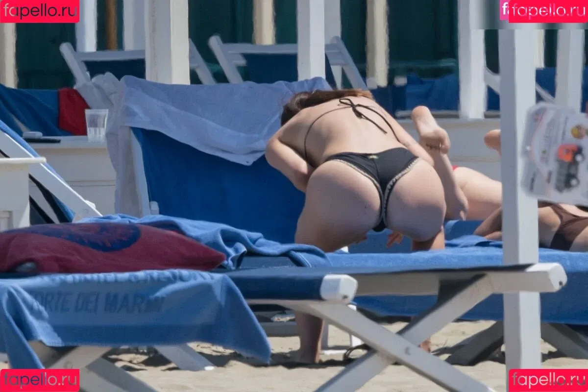 Aurora Ramazzotti / Michelle Hunziker's daughter / therealauroragram Onlyfans Photo Gallery 