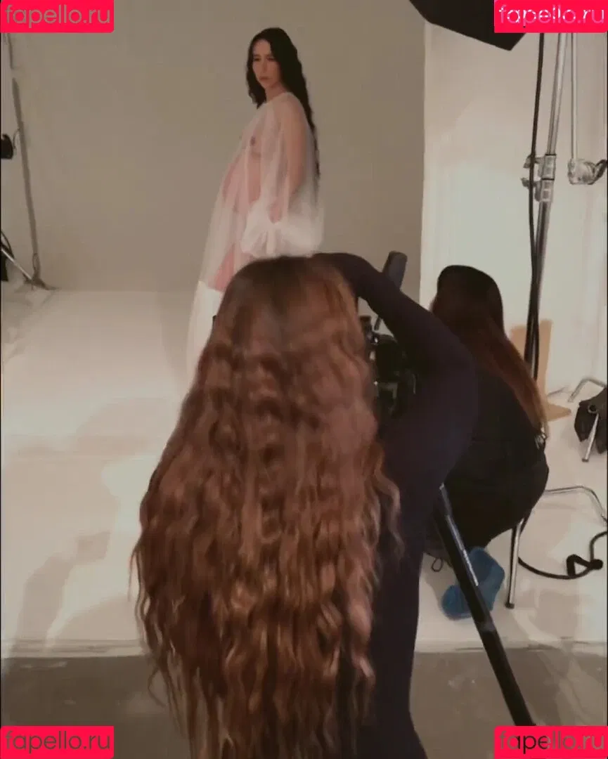 Aurora Ramazzotti / Michelle Hunziker's daughter / therealauroragram Onlyfans Photo Gallery 