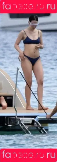 Aurora Ramazzotti / Michelle Hunziker's daughter / therealauroragram Onlyfans Photo Gallery 