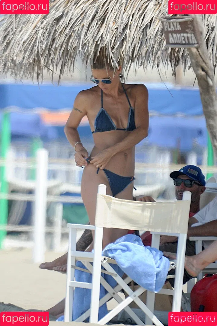 Aurora Ramazzotti / Michelle Hunziker's daughter / therealauroragram Onlyfans Photo Gallery 