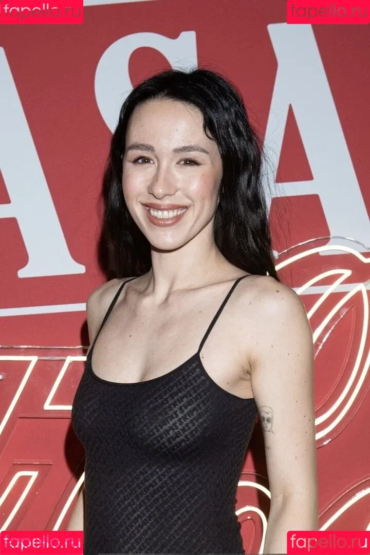 Aurora Ramazzotti / Michelle Hunziker's daughter / therealauroragram Onlyfans Photo Gallery 