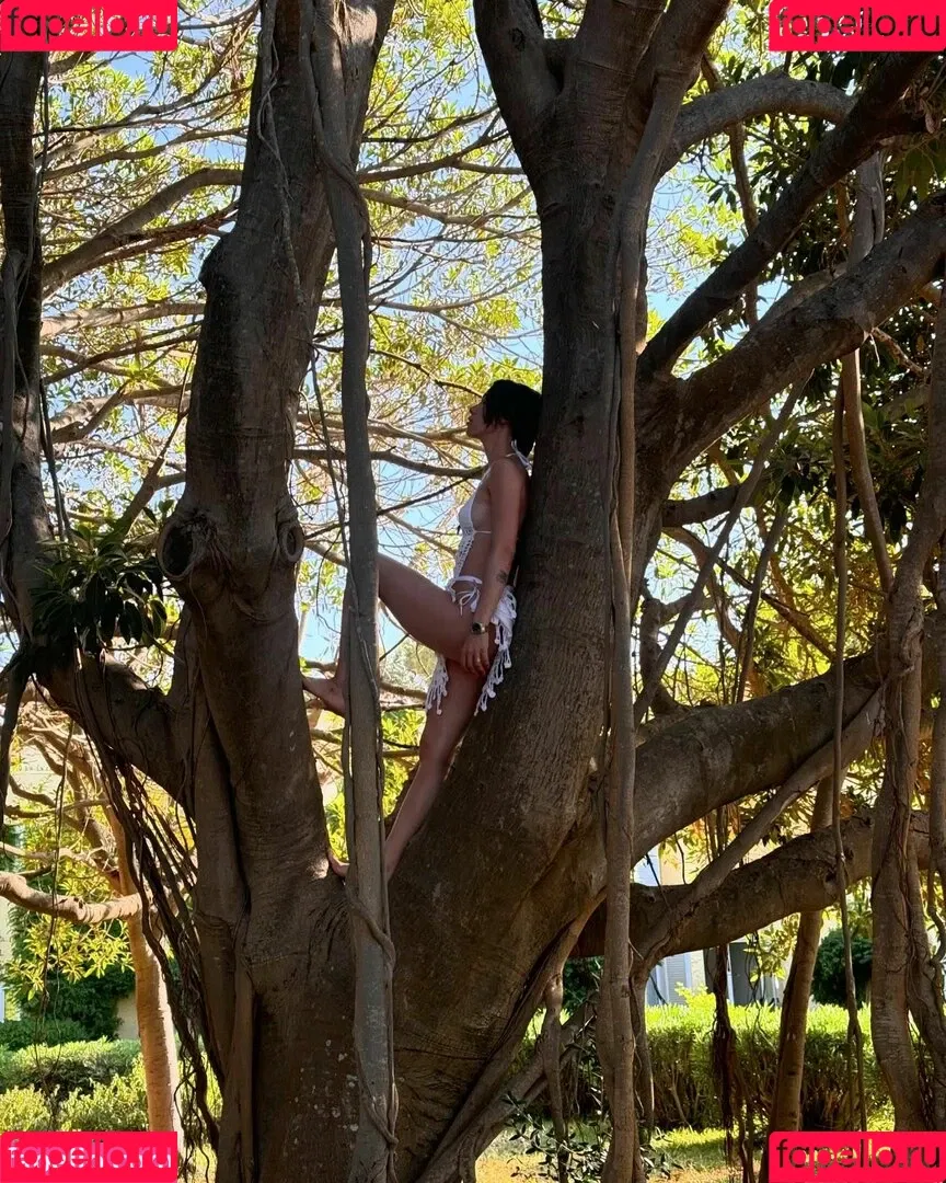 Aurora Ramazzotti / Michelle Hunziker's daughter / therealauroragram Onlyfans Photo Gallery 