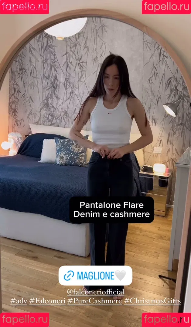 Aurora Ramazzotti / Michelle Hunziker's daughter / therealauroragram Onlyfans Photo Gallery 