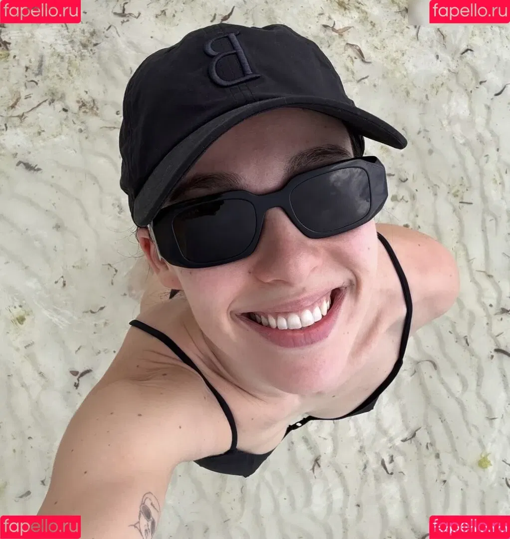 Aurora Ramazzotti / Michelle Hunziker's daughter / therealauroragram Onlyfans Photo Gallery 