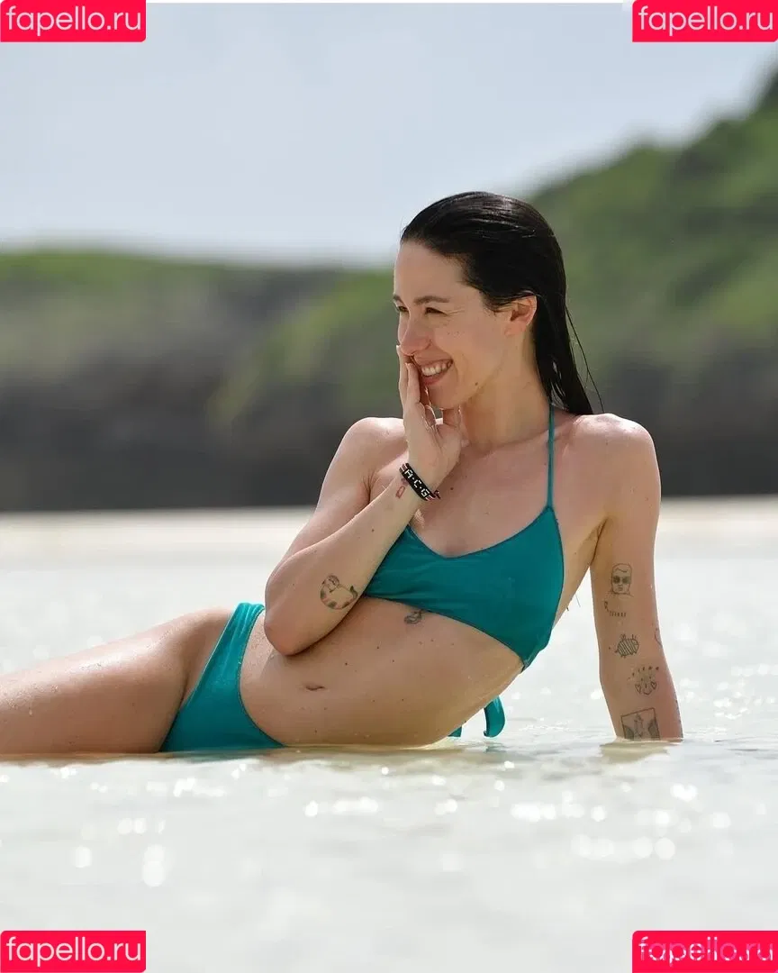 Aurora Ramazzotti / Michelle Hunziker's daughter / therealauroragram Onlyfans Photo Gallery 