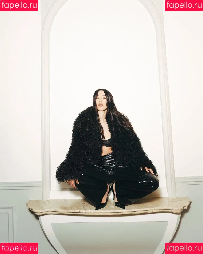 Aurora Ramazzotti / Michelle Hunziker's daughter / therealauroragram Onlyfans Photo Gallery 