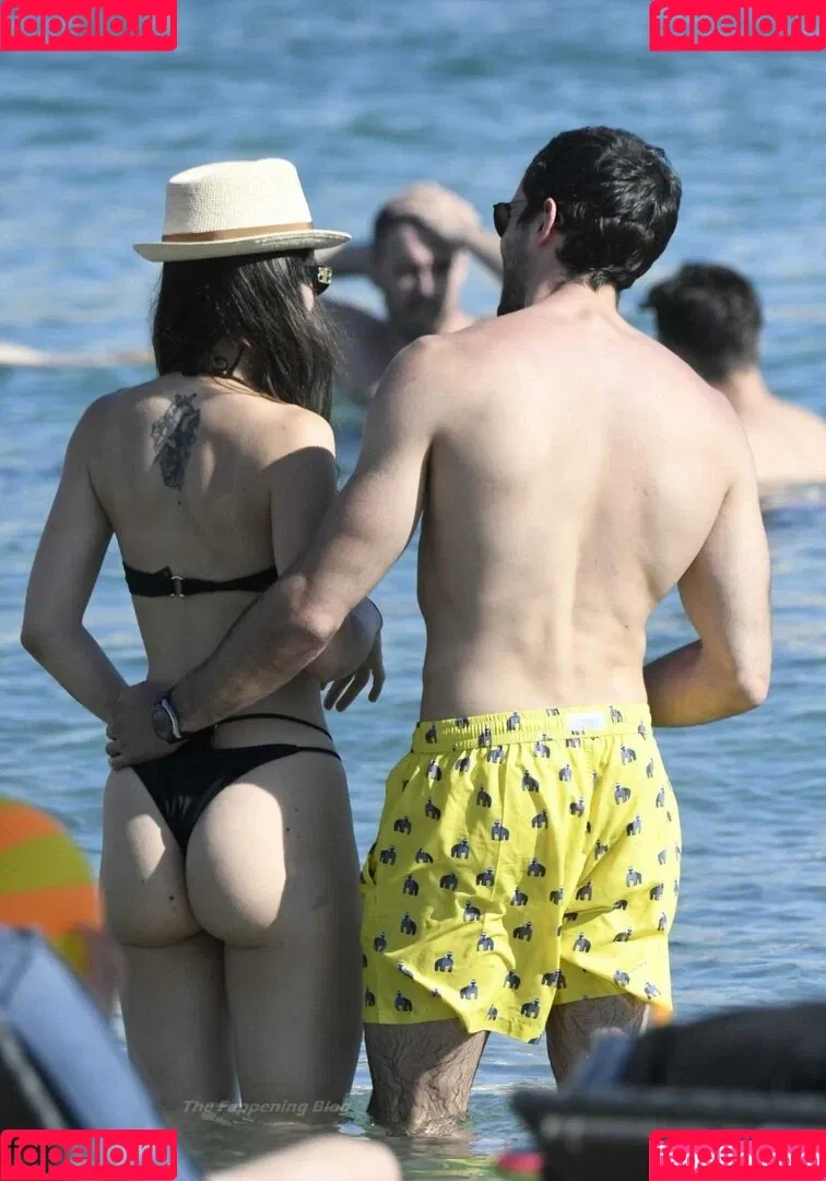 Aurora Ramazzotti / Michelle Hunziker's daughter / therealauroragram Onlyfans Photo Gallery 