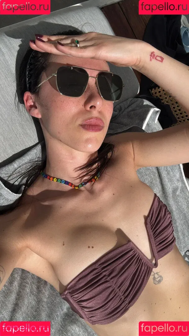 Aurora Ramazzotti / Michelle Hunziker's daughter / therealauroragram Onlyfans Photo Gallery 