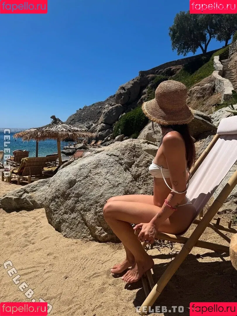 Aurora Ramazzotti / Michelle Hunziker's daughter / therealauroragram Onlyfans Photo Gallery 