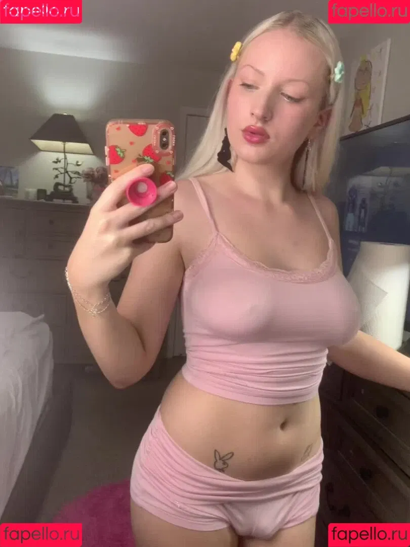 Cece Nicole Smith / anyuser / cecenicolesmith / ittybitty_cece_fitty Onlyfans Photo Gallery 