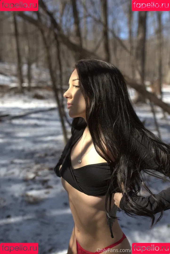 https: / mamiii111 / nami.lune / namimamilune Onlyfans Photo Gallery 