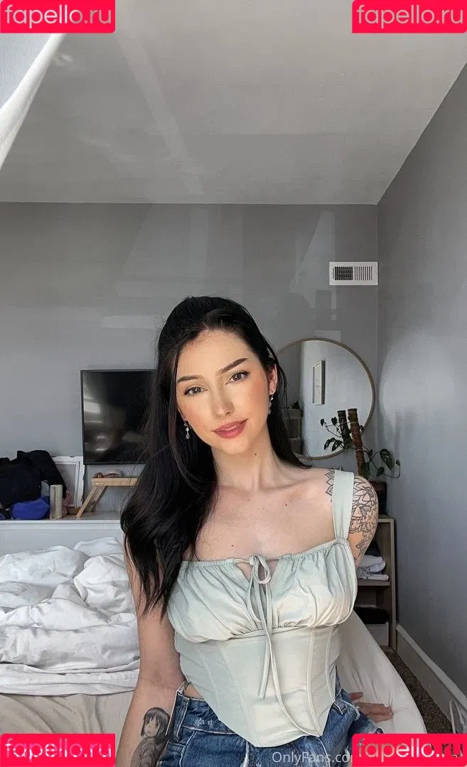 https: / mamiii111 / nami.lune / namimamilune Onlyfans Photo Gallery 