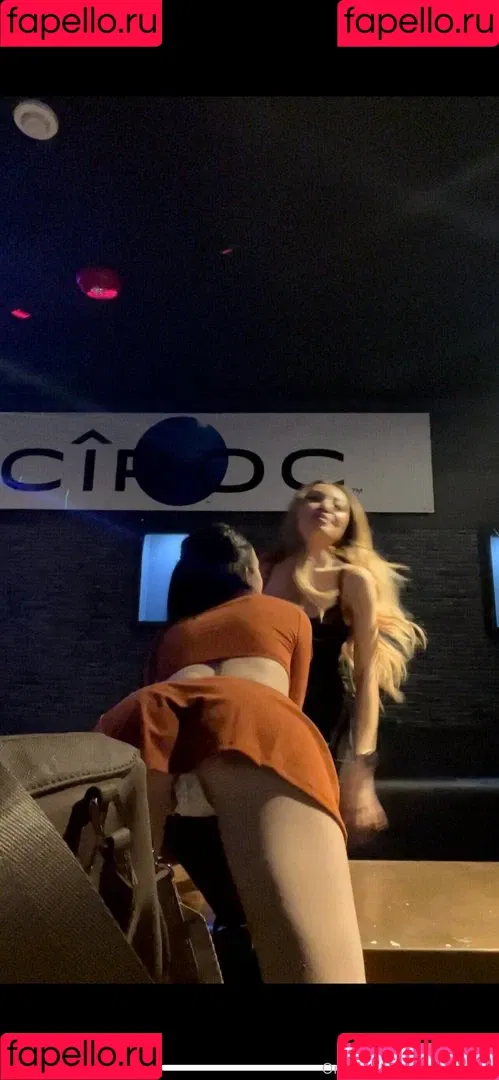 https: / mamiii111 / nami.lune / namimamilune Onlyfans Photo Gallery 