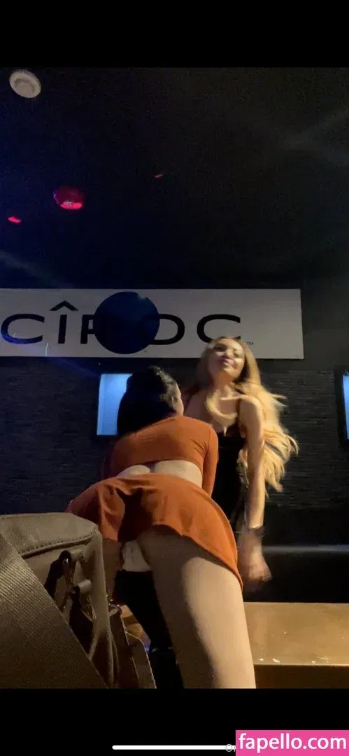 https: / mamiii111 / nami.lune / namimamilune Onlyfans Photo Gallery 