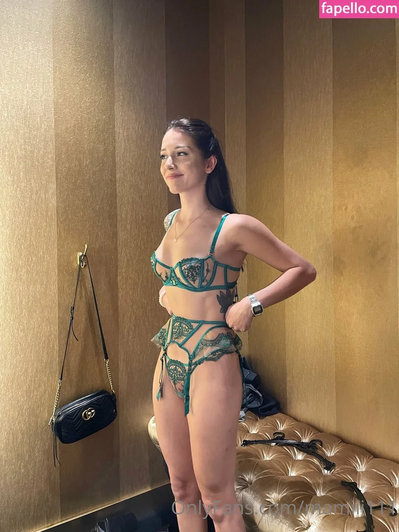 https: / mamiii111 / nami.lune / namimamilune Onlyfans Photo Gallery 