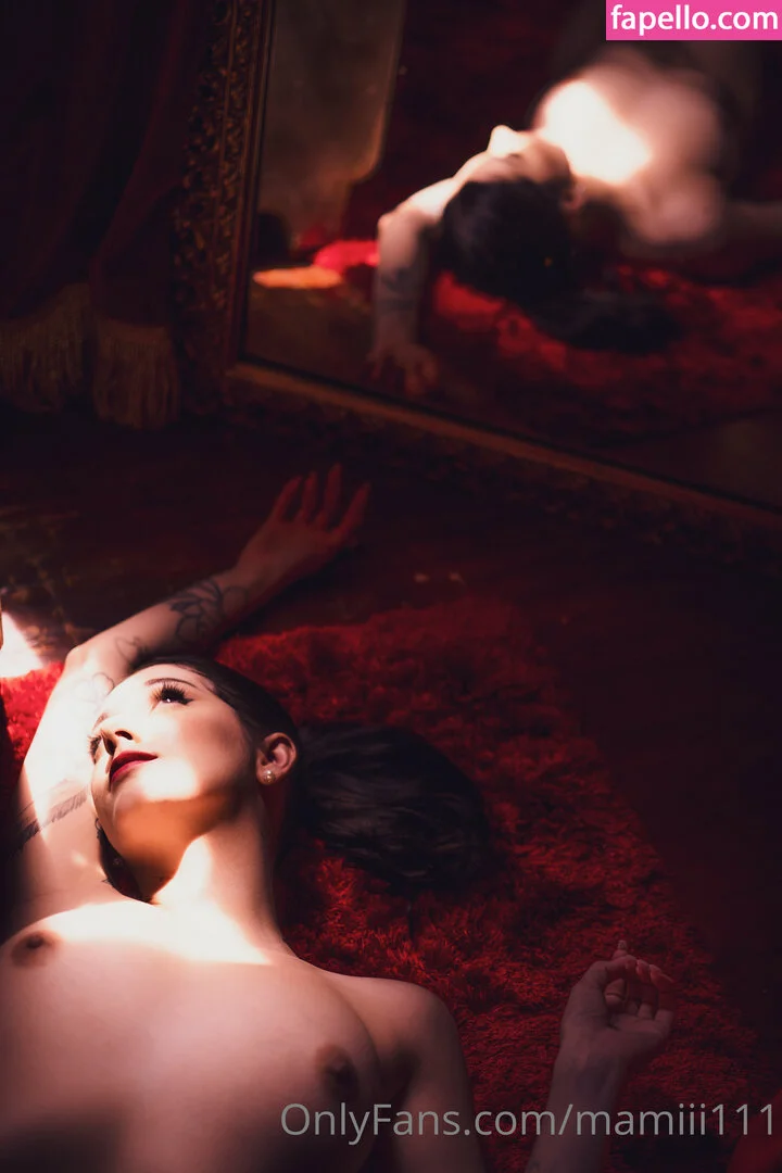 https: / mamiii111 / nami.lune / namimamilune Onlyfans Photo Gallery 