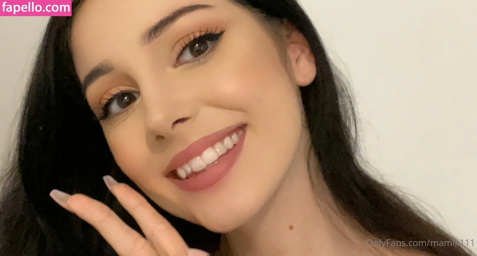 https: / mamiii111 / nami.lune / namimamilune Onlyfans Photo Gallery 