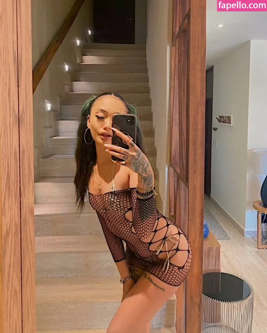 https: / mamiii111 / nami.lune / namimamilune Onlyfans Photo Gallery 